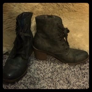 Roxy combat boots